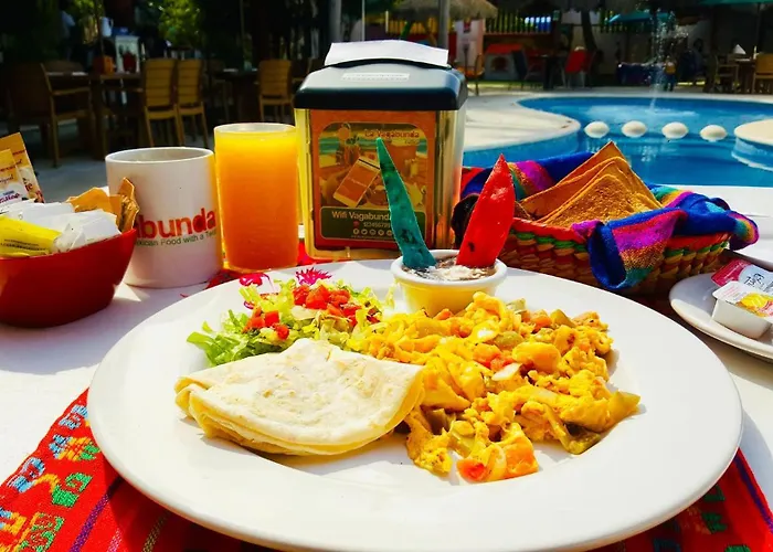 5th Avenue 3 People Balcony Playa del Carmen